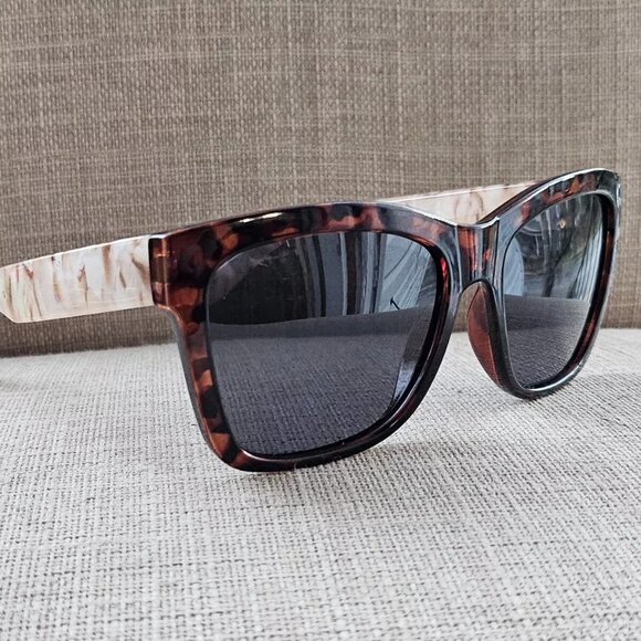 Foster Grant Accessories - Foster Grant Women Sunglasses Brown Tortoise Eye Wear Shades POLE